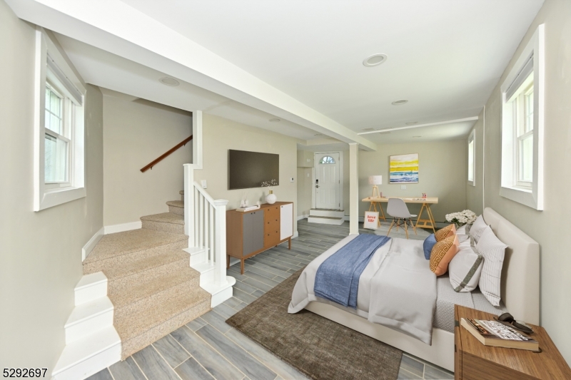 LL 2nd bedrm-virtually staged