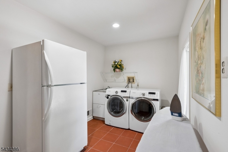 Laundry/Mudroom