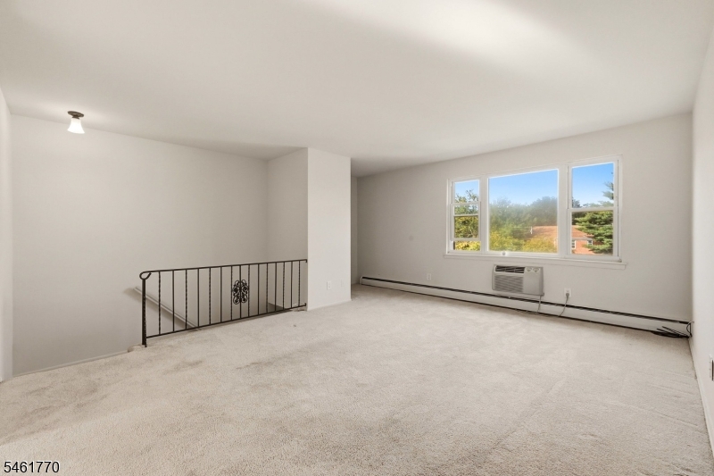 21 York  Drive Apt 3b