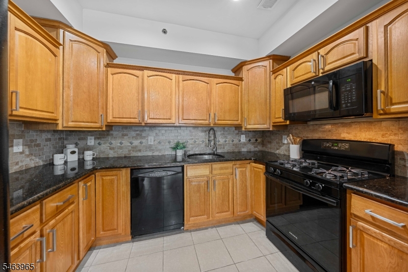 351 S Broad St 407