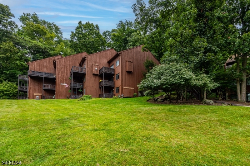 7 Augusta Dr