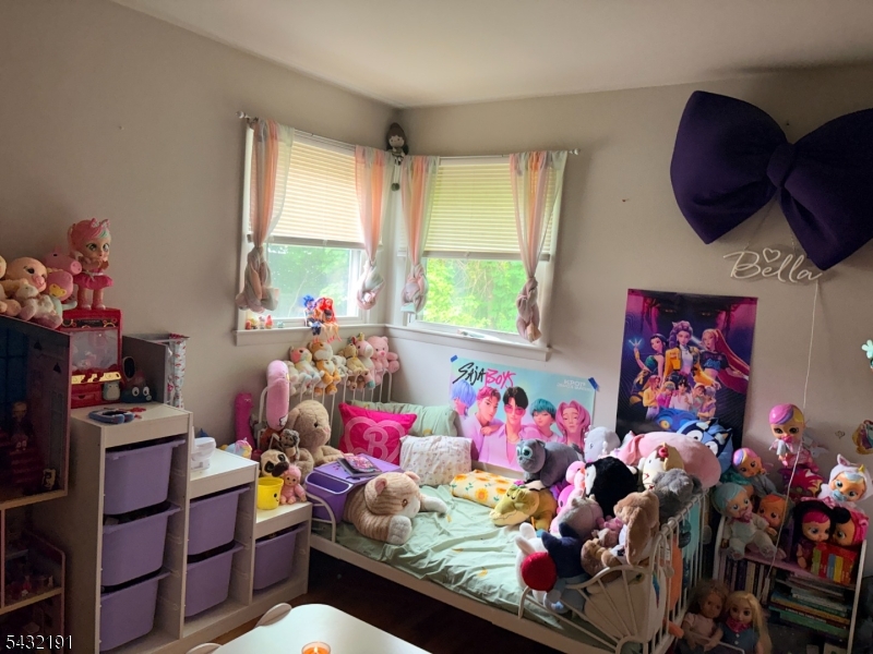 FIRS FLOOR BEDROOM