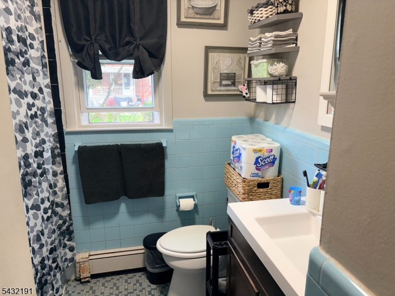 FIRST FLOOR BATH
