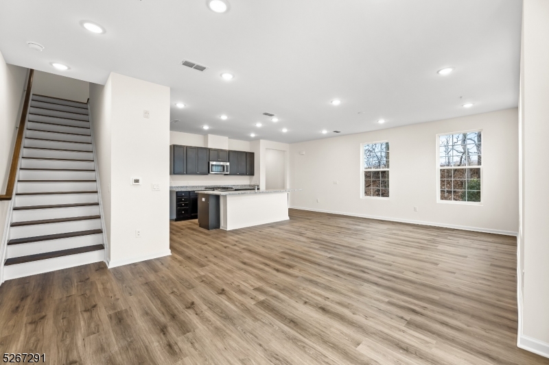 86 Depot Way, Dunellen Boro, NJ 08812 Listing Photo  0