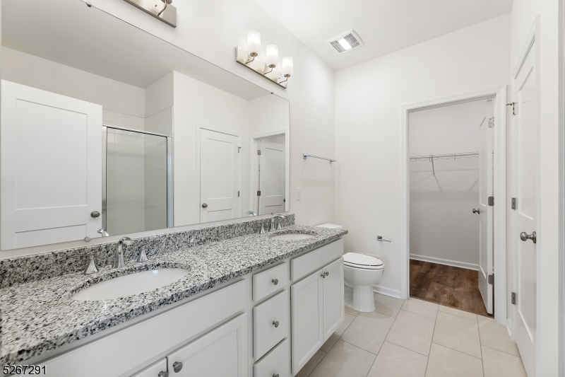 Master Bath_2 closets_2 sinks