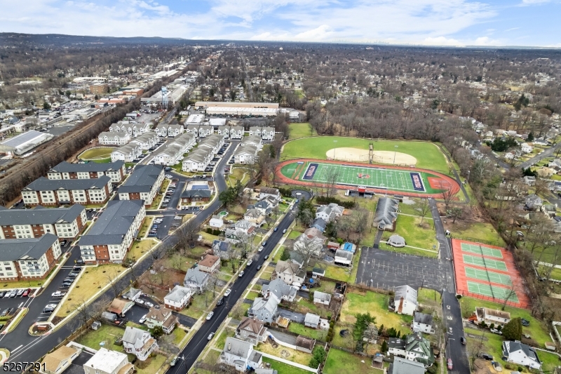 Beautiful Communityw/amenities