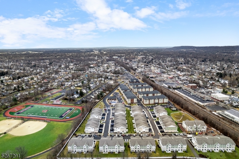 Beautiful Communityw/amenities