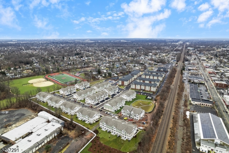 Beautiful Communityw/amenities