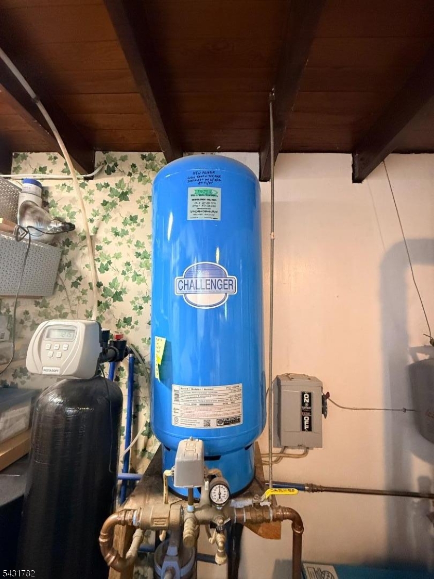 Water Pressure Tank