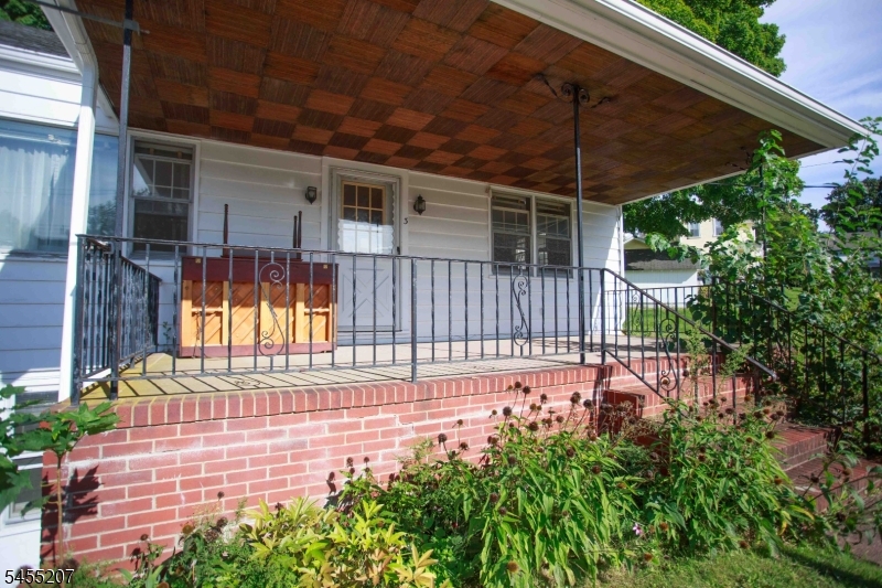 3 Linden Ave
