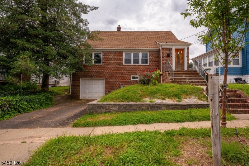 518 Thompson Ave