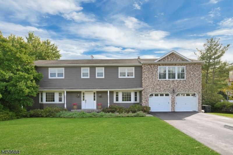 10 Cambray Rd