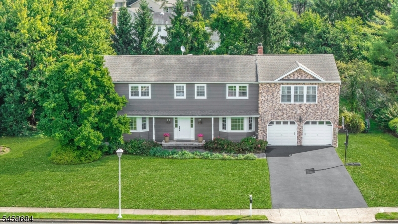 10 Cambray Rd