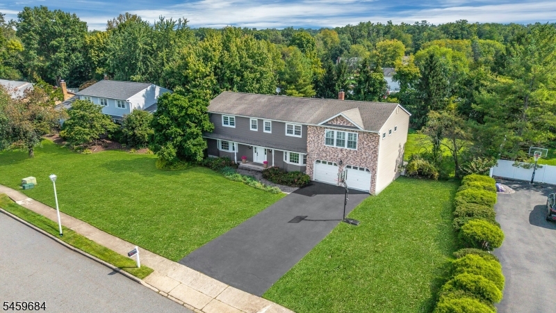 10 Cambray Rd