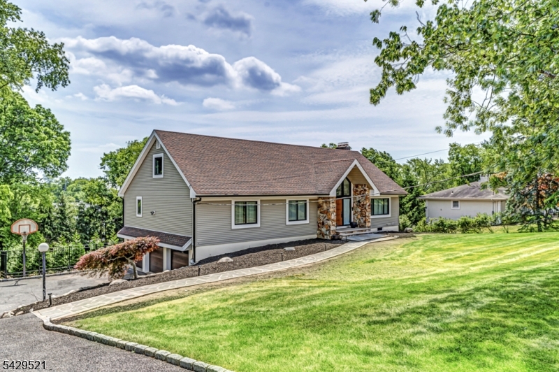136 Carlough Rd, Upper Saddle River Boro, NJ 07458 Listing Photo  0