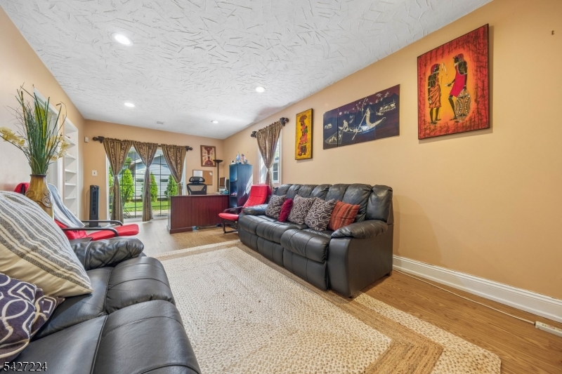 Lower Level - Fam Room