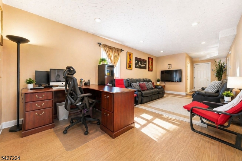 Lower Level - Fam Room