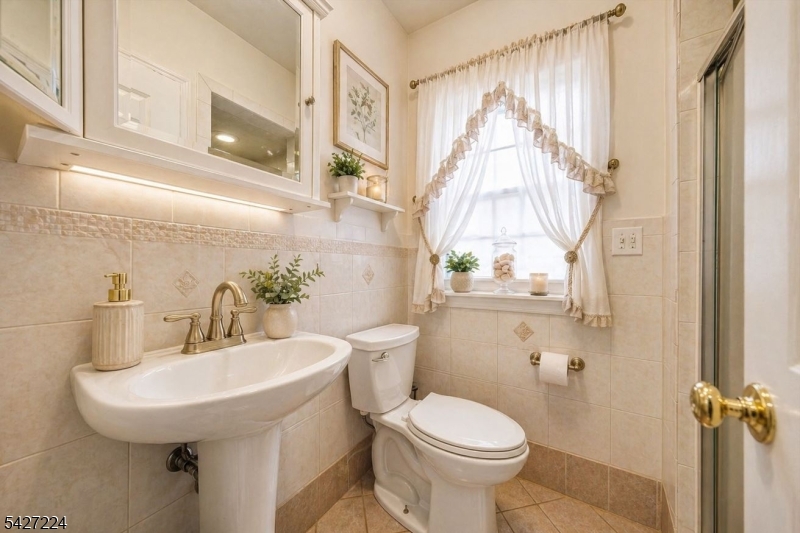 Bath - In law Suite
