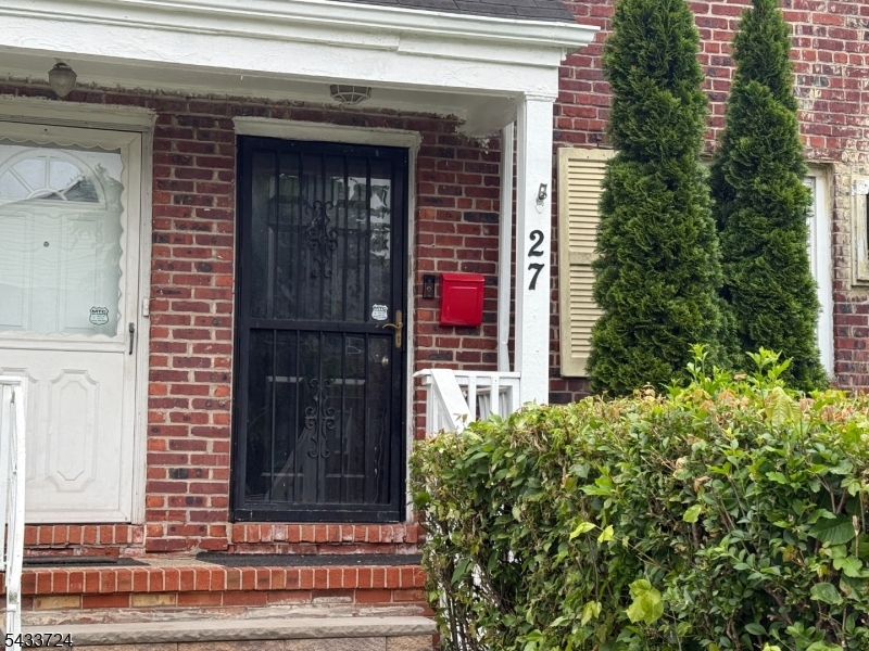 27 Melmore Gdns, East Orange City, NJ 07017 Listing Photo  0