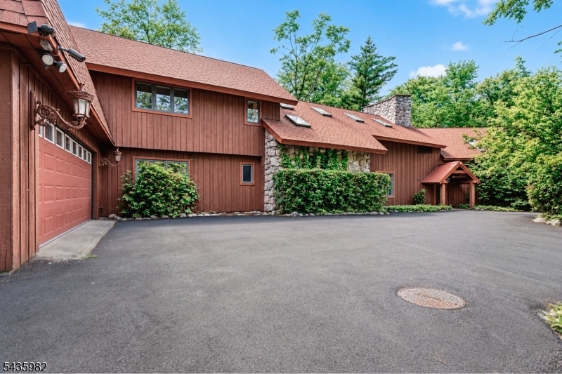 229 Clove Road