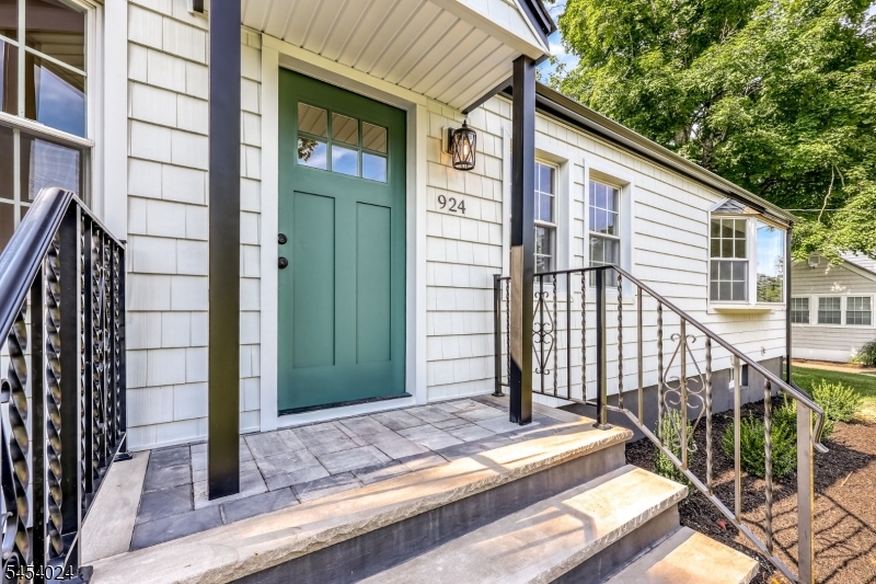 924 Franklin Ave