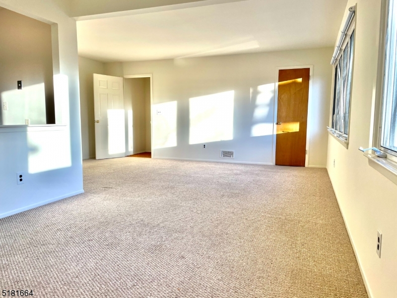 Living room/ Dining Room