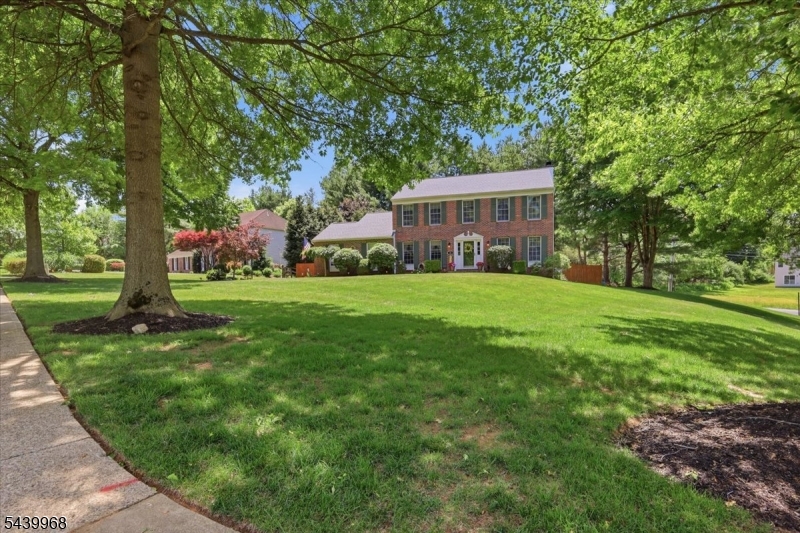30 Glen Eagles Rd