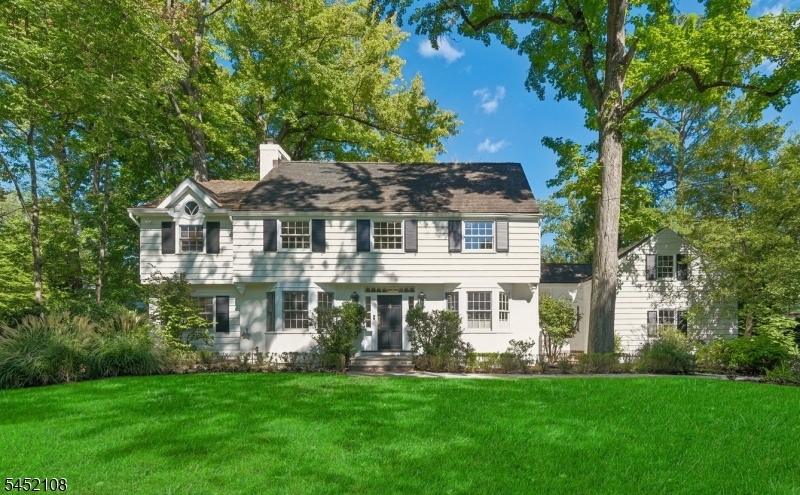 10 Delwick Ln