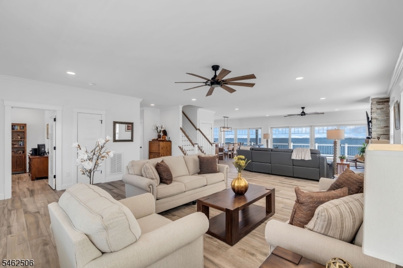 583 Bayview Dr