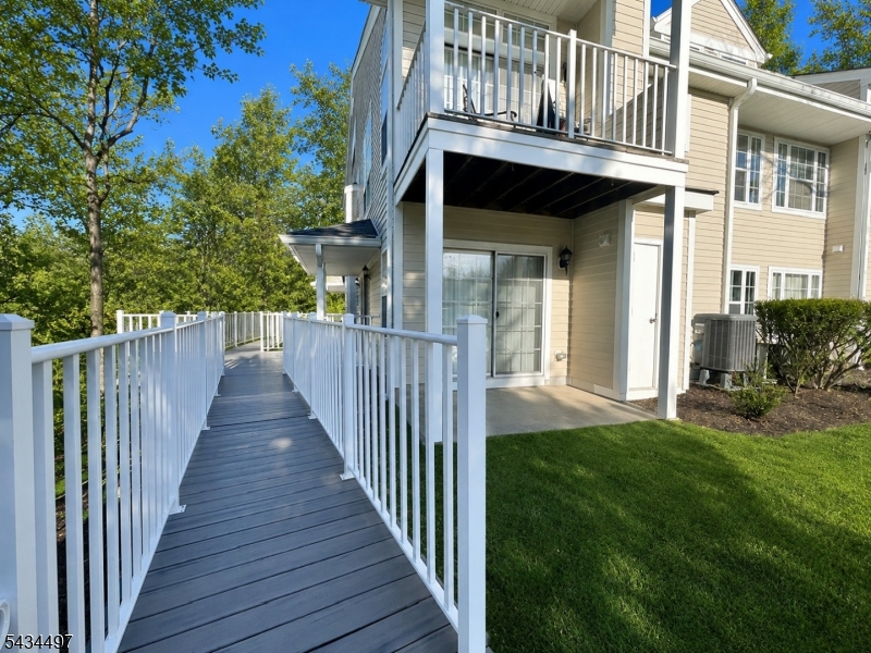 Easy Ground Level Entrance