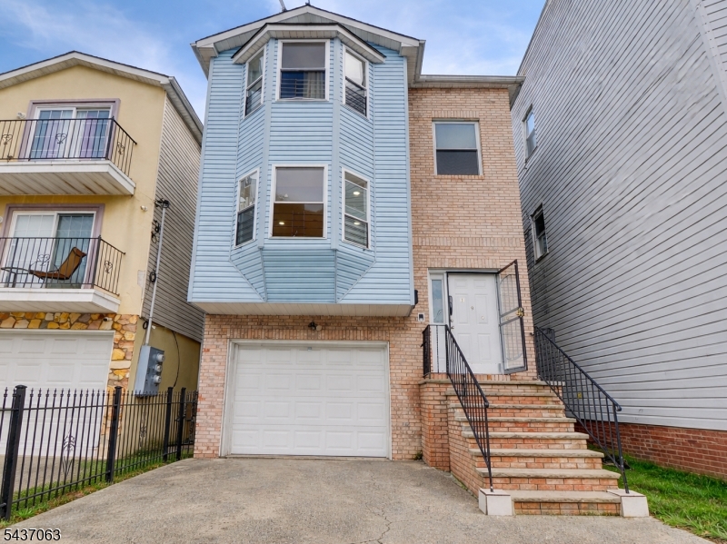 190 S 11Th St, #1, Newark City, NJ 07107 Listing Photo  0