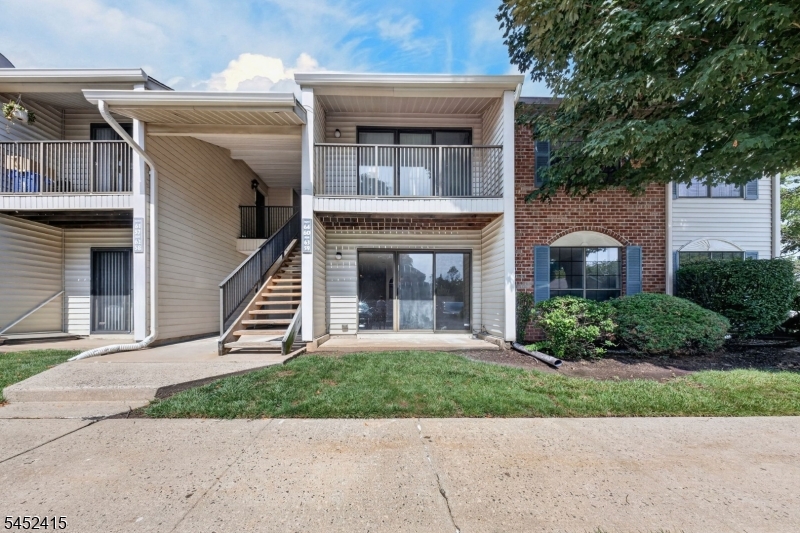 60 Taylor Dr