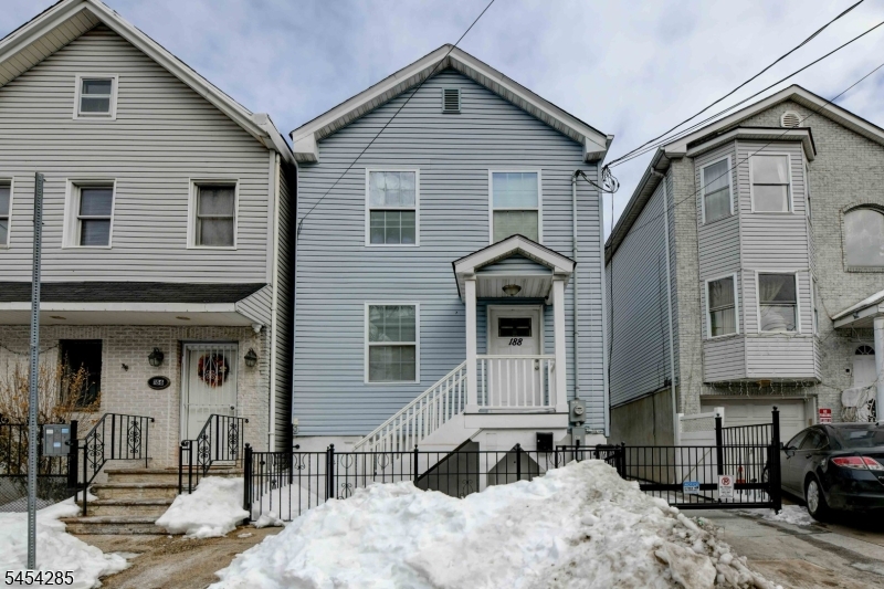 188 Pennington St