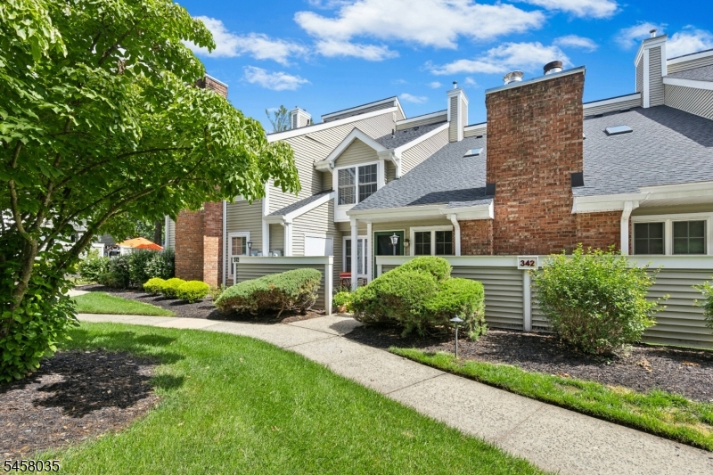 342 Greenbriar-6