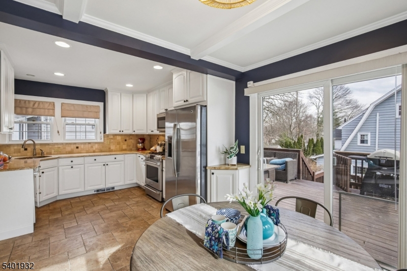 Kitchen/Breakfast Nook/Deck