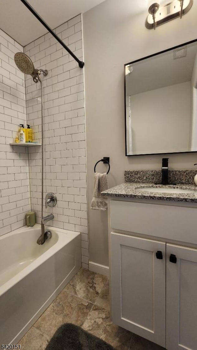 Hall/Main Bathroom