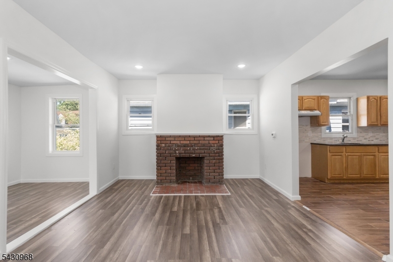 226N Clinton