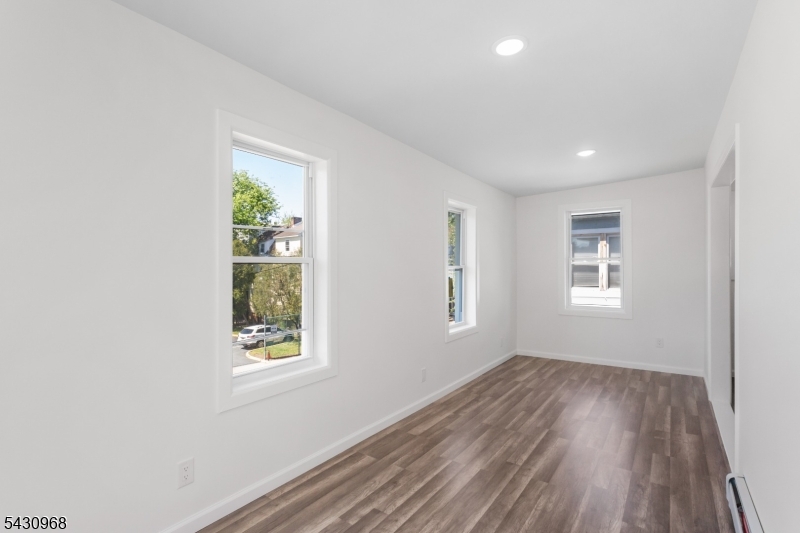 226N Clinton