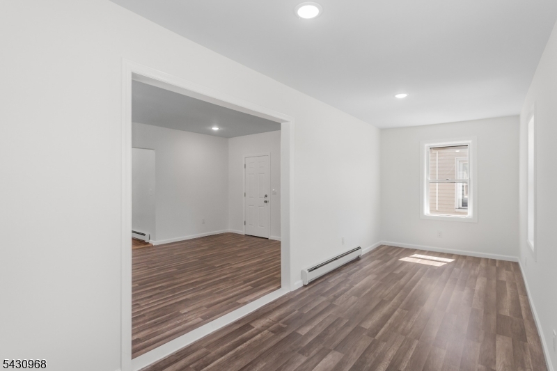 226N Clinton