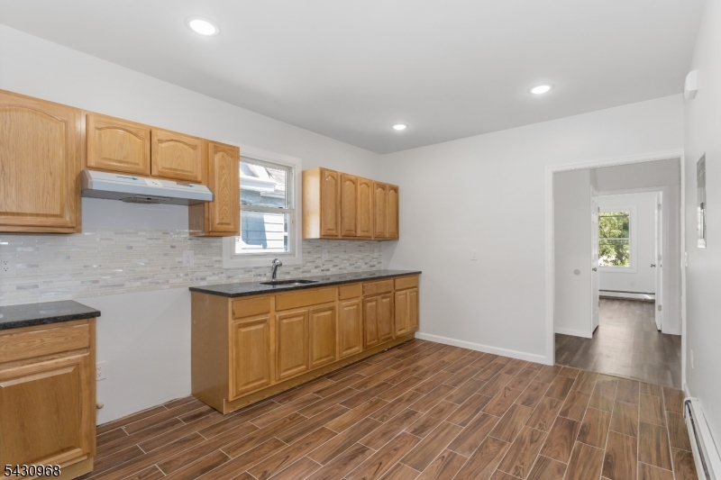 226N Clinton