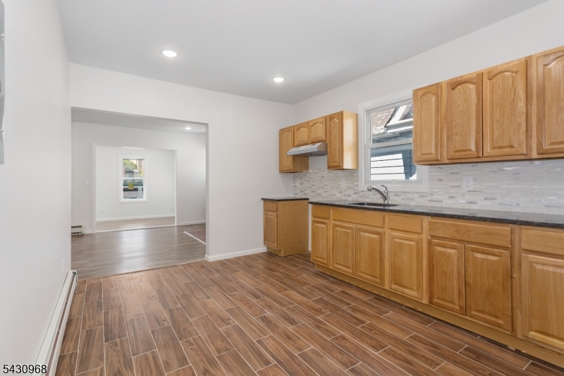 226N Clinton