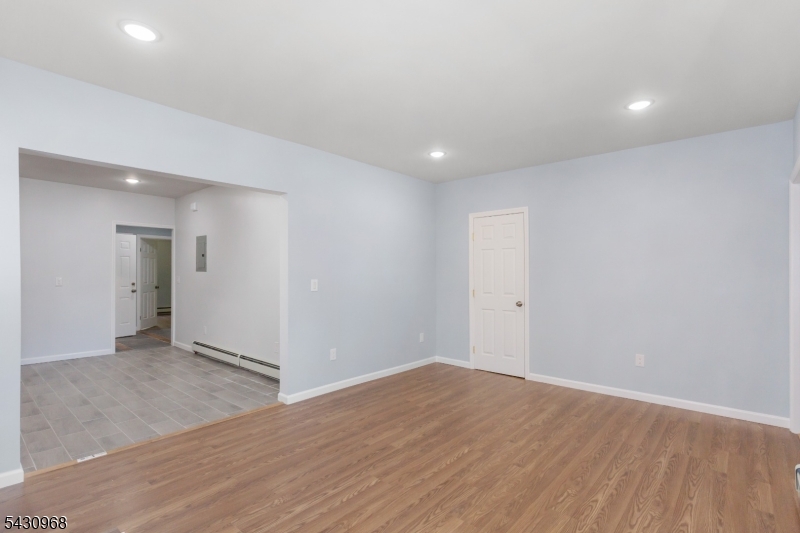 226N Clinton