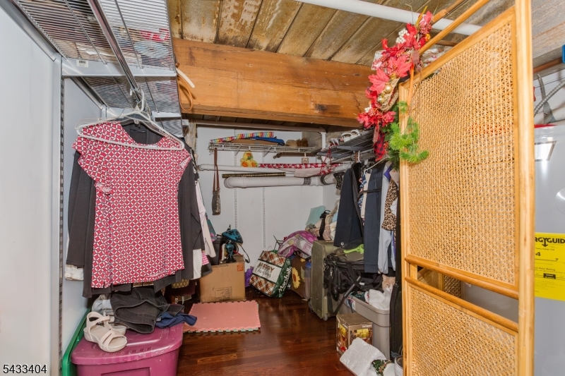 Walk In Closet