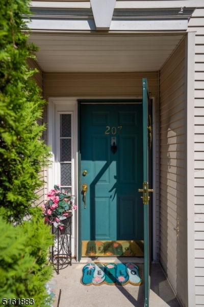207 Cambridge Ct