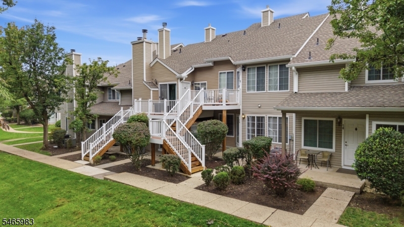 76 Encampment Dr