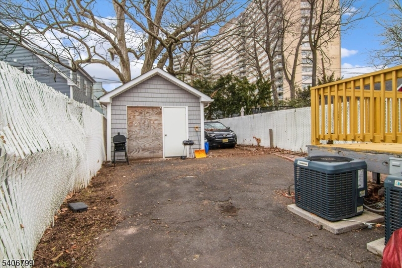garage