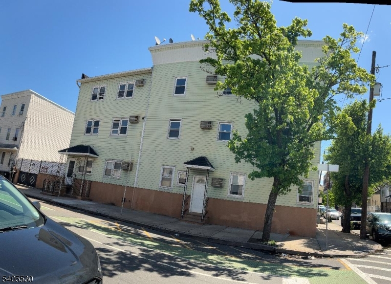 160 E Kinney St, Newark City, NJ 07105 Listing Photo  0