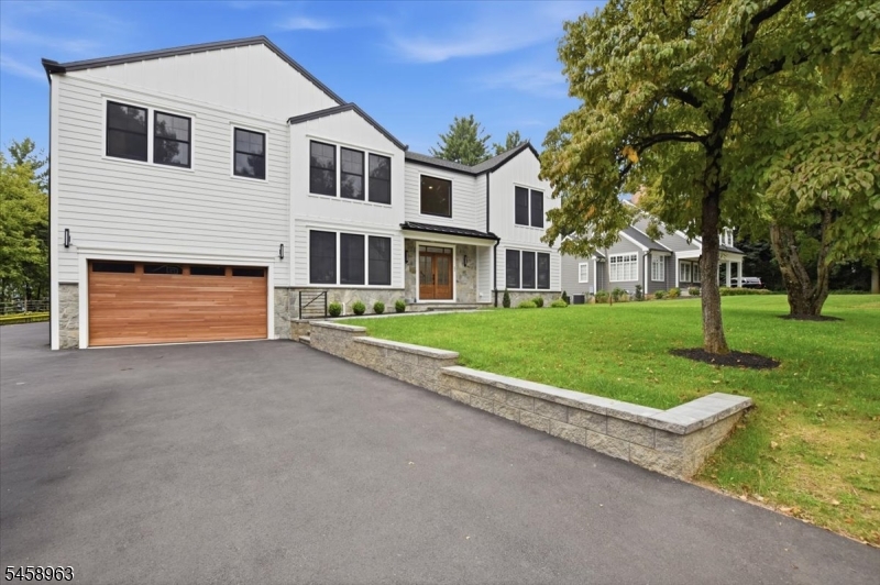 32 Felch Rd