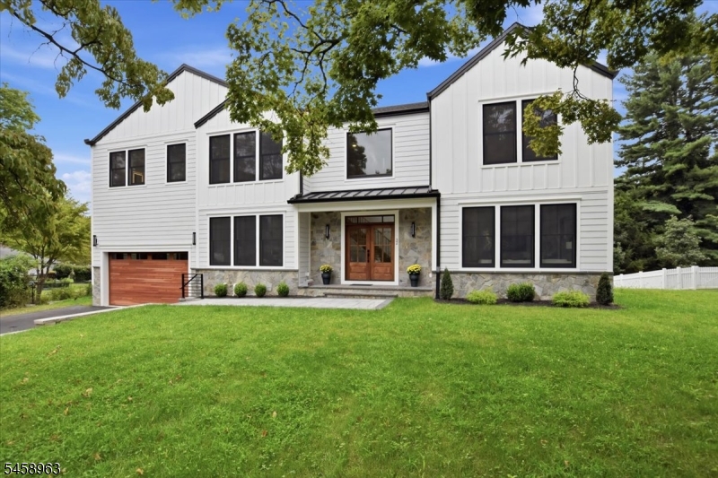 32 Felch Rd