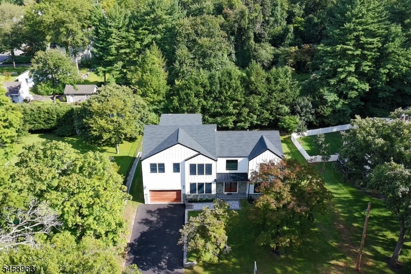 32 Felch Rd
